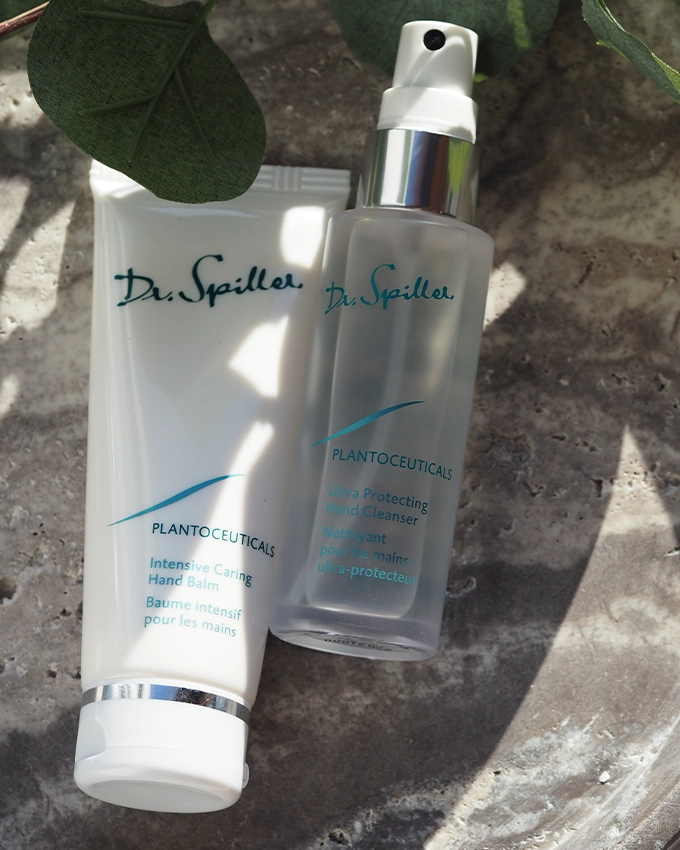 Plantoceuticals Tube und Spray im Schatten