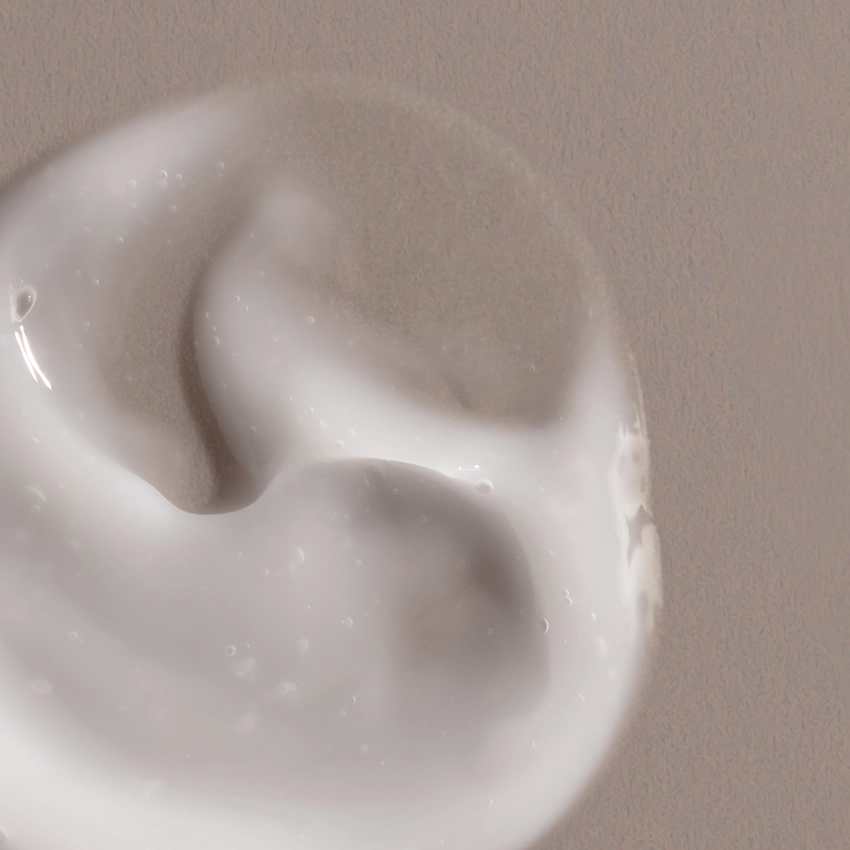 Nahaufnahme Textur - Regenerating Gel Mask milchige, gelige Texur