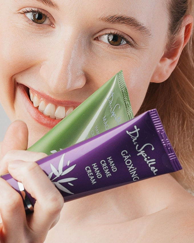 Manaru, Gaoxing, Magico Rahima hand cream with laughing woman