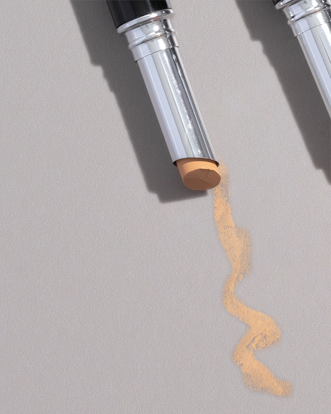 Nahaufnahme Cover Stick im dunklen Farbton